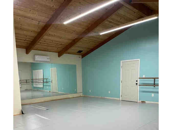 5 class pass for Adult Dance & Fitness classes