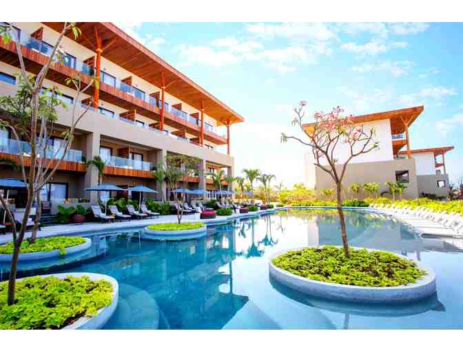 4 night stay for 2 BANDERAS BAY, MEXICO