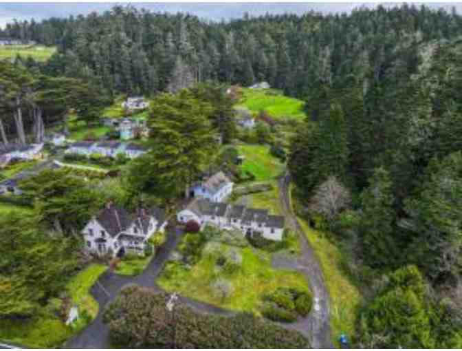 CA - Little River - Dennen's Victorian Farmhouse - One Night Getaway