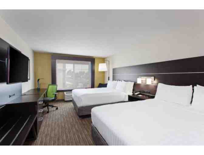 CA - Oakland - Holiday Inn Express - One Night Stay