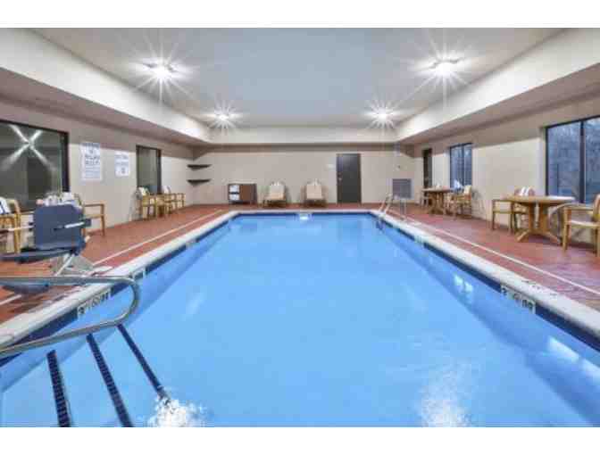 MI - Niles - Holiday Inn Express - One Night Stay