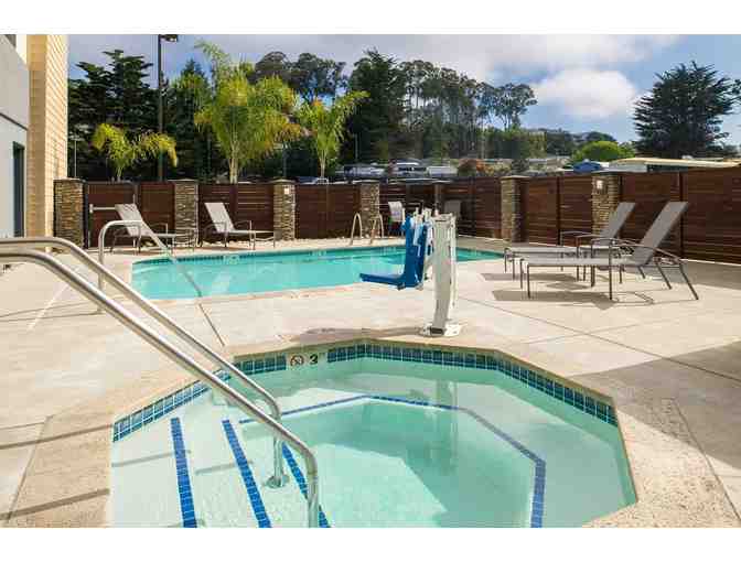 CA - Santa Cruz - Fairfield Inn & Suites - One Night Getaway