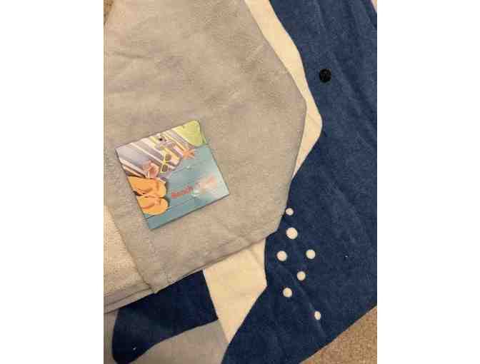 SHARK Towels (2 Beach Towels + Beach Bag + Shark Key Chain)