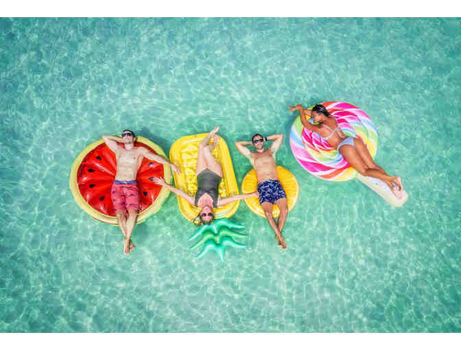 Two (2) Night Stay + Daily Breakfast at The Twin Fin (OAHU)-1