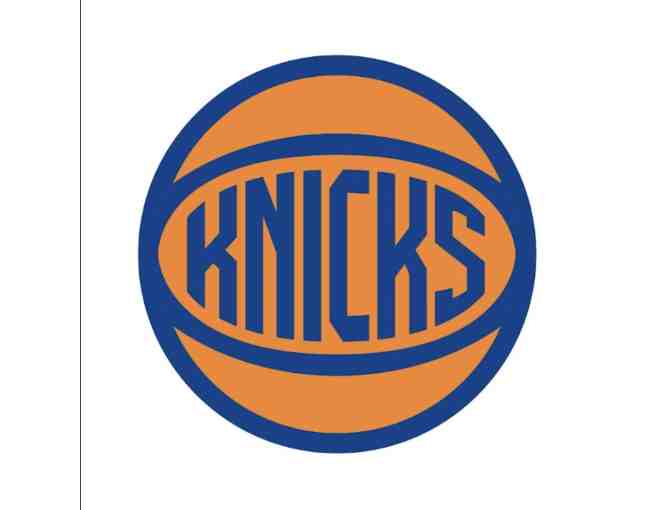 New York Knicks: Walt Frazier Autographed Basketball