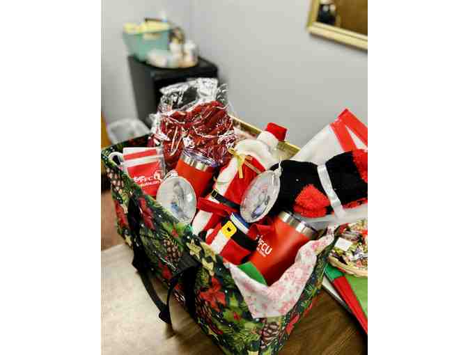 Holiday Cheer Gift Basket