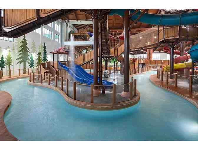 1 Night Family Suite and Waterpark Passes, Great Wolf Lodge