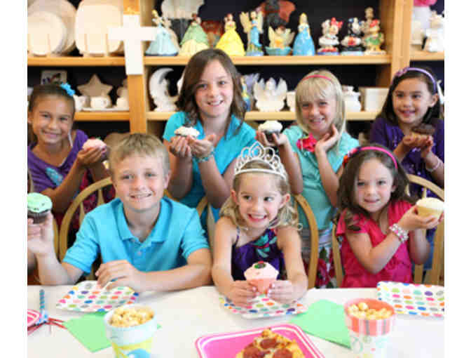 Color Me Mine: Free experience for 2 gift cards to paint a mugs