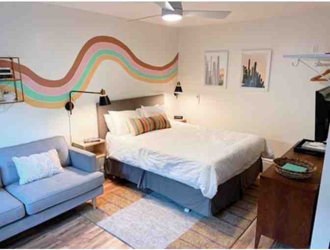 3 Night Stay in a guest house studio Airbnb in Culver City