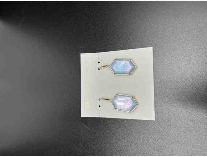 Timeless Elegance: Kendra Scott Hallie Drop Earrings in Gold/Blue