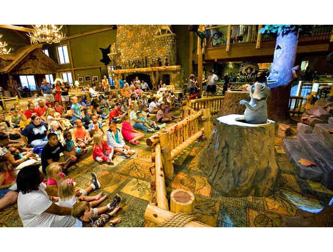 Great Wolf Lodge Overnight and Waterpark Package