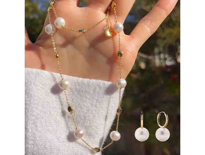 Modern Pearls Necklace & Earrings Set