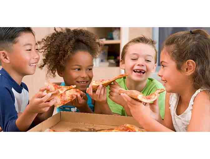 Fun with Teachers: Pizza and a Movie with Room 6/7 - Photo 1