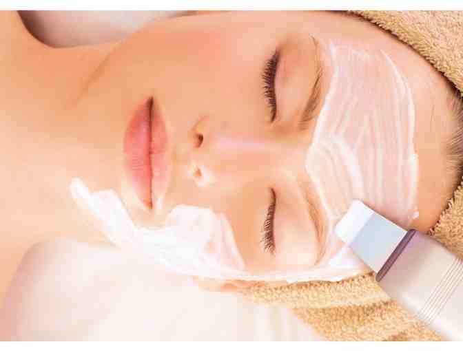 (1) 80-Minute Drift Classic Massage or one (1) 80-minute Surf City Custom Facial