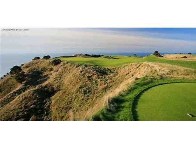 New Zealand Golf Vacation for one couple!