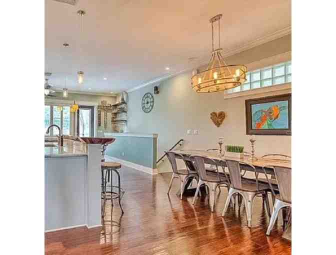 14 Night Stay for 6 in a 3 Bedroom LUXURY Home in New Smyrna, FL