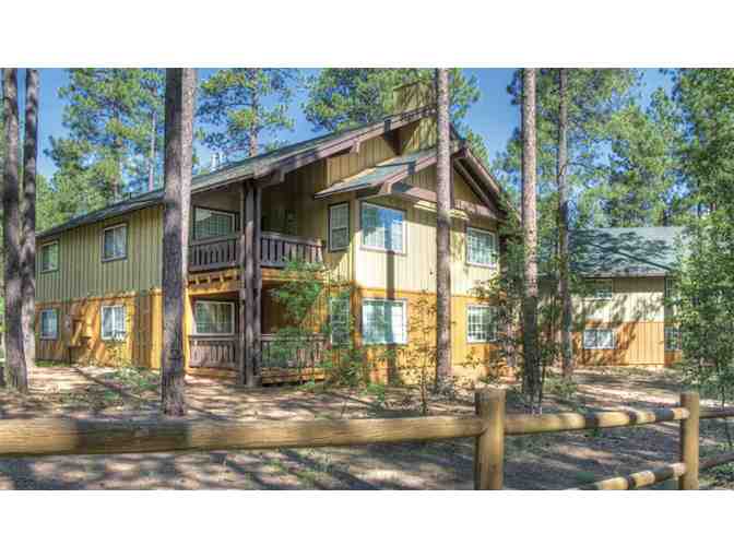 Enjoy 3 nights Club Wyndham 4.4 star Pinetop, AZ + $100 Food Credit