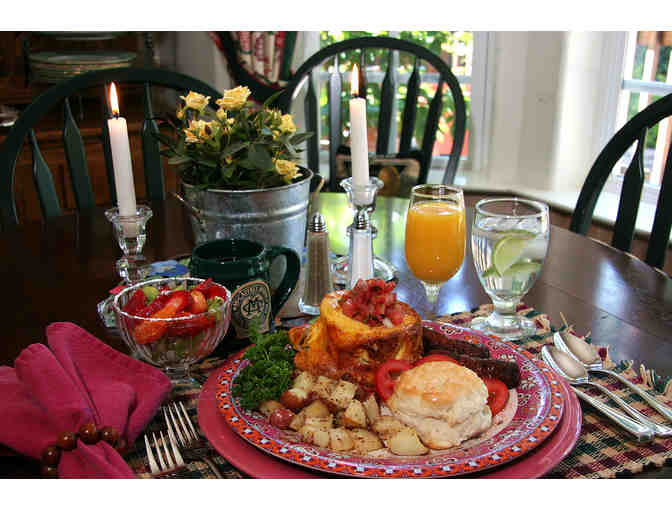 Enjoy 2 nights BnB McCaffrey House Bed & Breakfast Inn near Yosemite 4.7 Star