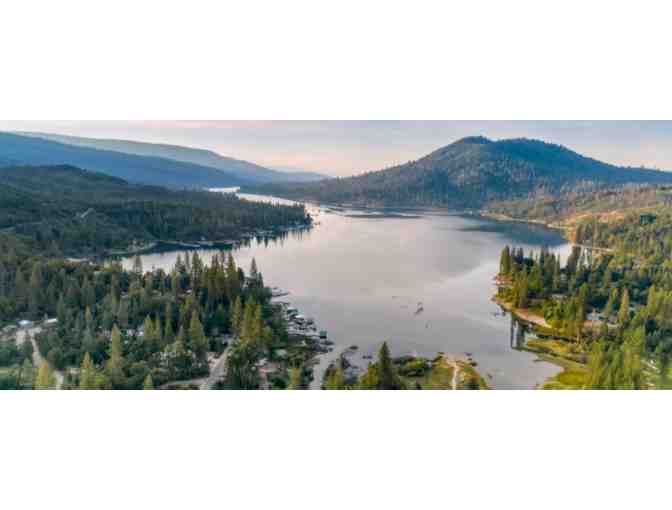Enjoy 4 nights luxury 2 bed condo Bass Lake Yosemite!