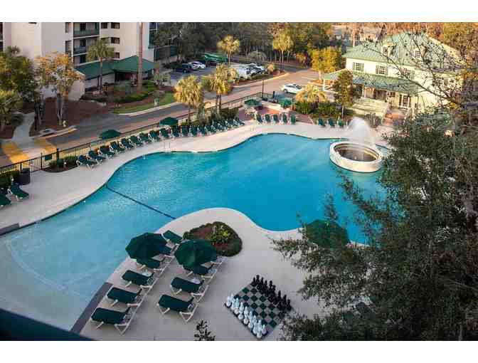 Enjoy 7 nights Waterside Resort Hilton Head + $100 Food