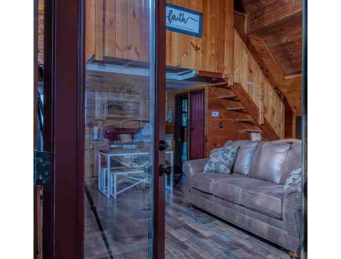 Private Moonshine Tour & 4-Night Stay in Luxury 2-Bedroom Cabin in Pigeon Forge, TN