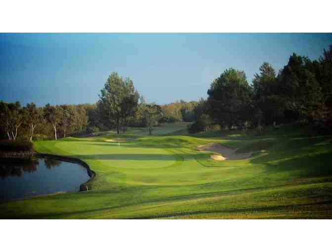 4-Night Stay at Royal Sea Cliffs with Golf in Kona, HI