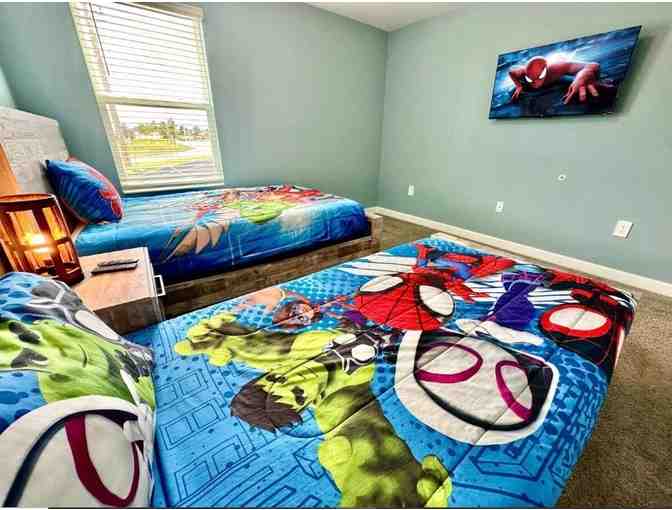 7-Night Orlando Stay for 20 in 8-Bedroom Home with $500 Disney Credit