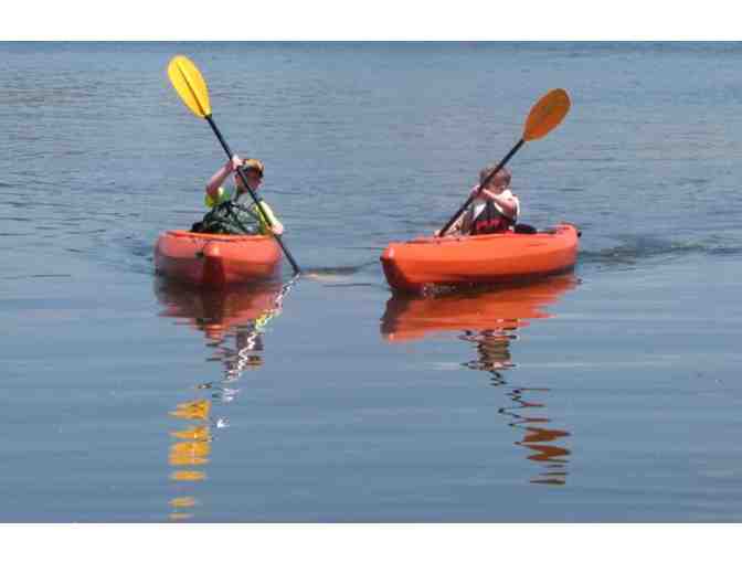 Canada's Lakeside Luxury: Your 7-Night Executive Retreat on Mill Lake for 8