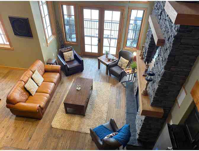 5 nights Luxury Banaff 5 bedroom Chalet or up to 14 guest!