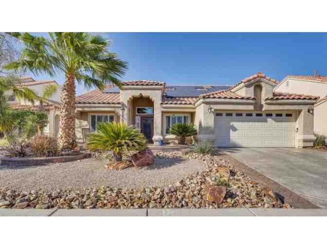 4 night luxury Las Vegas Pool Retreat + Pickleball Experience!