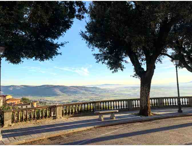 Escape for 2 People in Tuscany