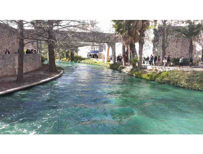 3 Nights in San Antonio + River Cruise