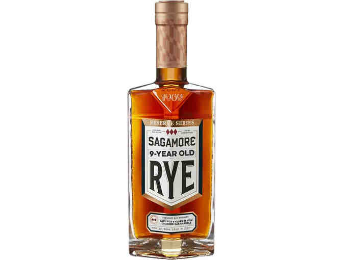 Exclusive Home Whisky Bar For The Connoisseur