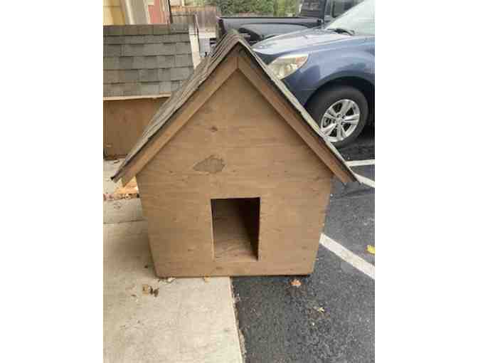 Dog House Built By Medford VoTech Students #2