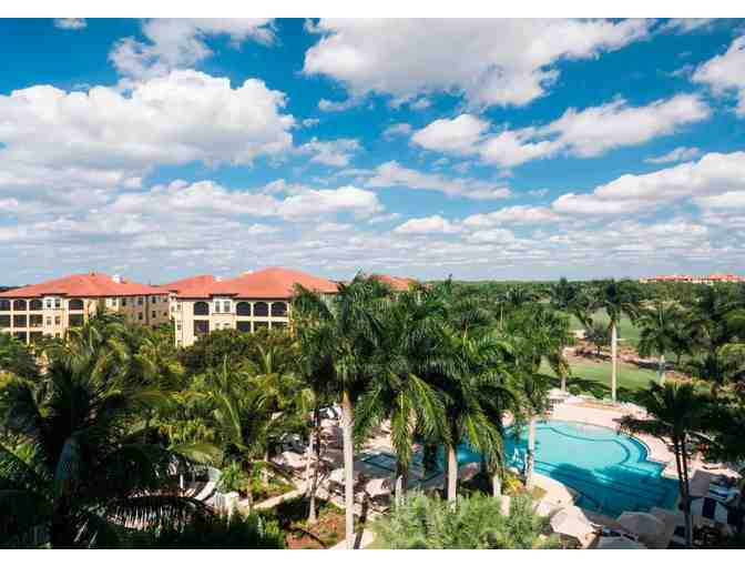 A Sun-drenched Paradise Stay in Naples! - Photo 2