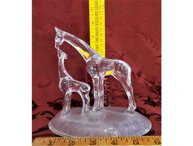 Giraffe Mama & Baby: Glass sculpture