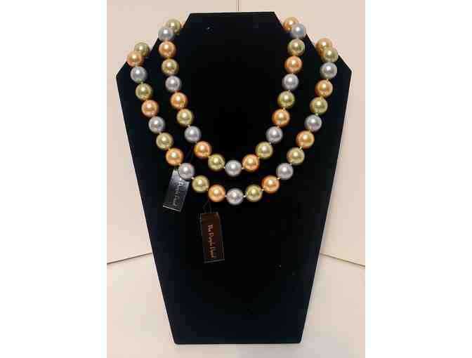 Necklace -- Tri-Color Shell Pearls -- 14 mm -- 16'