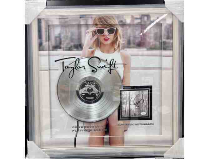 Taylor Swift Hand-Signed "Platinum Album" Masterpiece - Photo 1