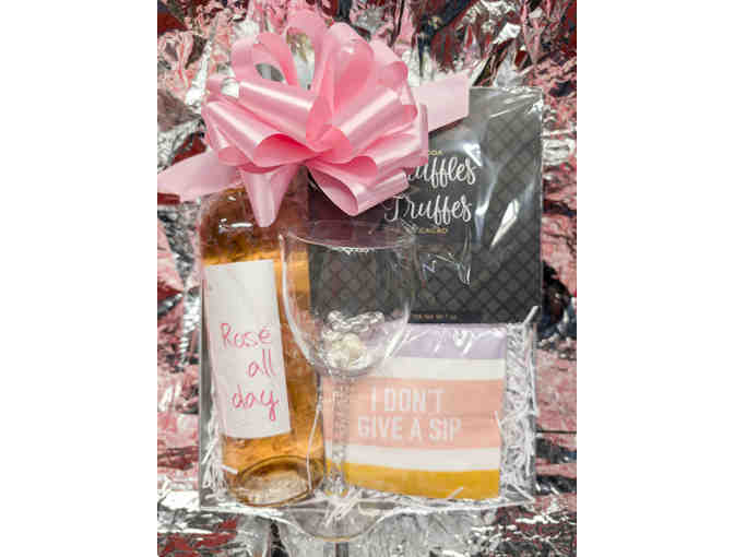 ROSE ALL DAY WINE BASKET