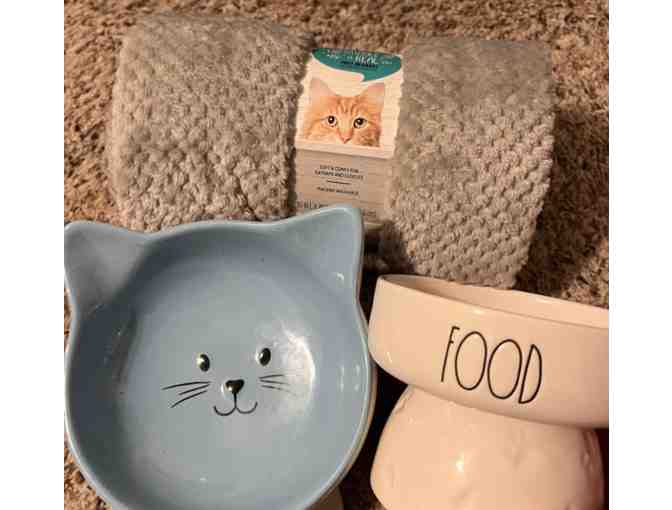 The Purr-Fect Gift - Photo 2