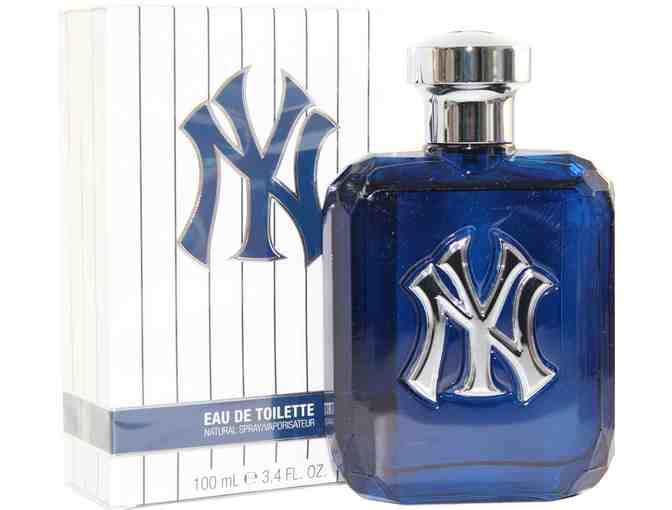 Carrying Case with five (5) bottles of perfume and