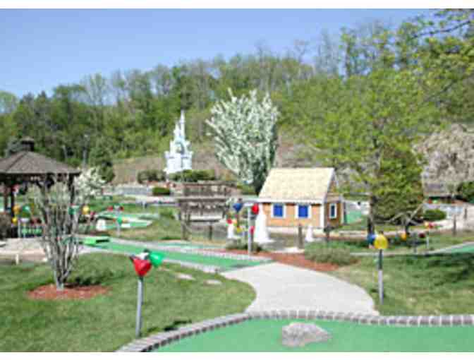 Family Fun Day at aMAZEMENT Action Playcenter, Mini Golf! and the Zoo