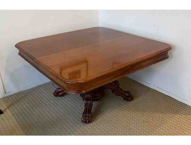 19th Century English Dining Table with Leaves - Photo 1
