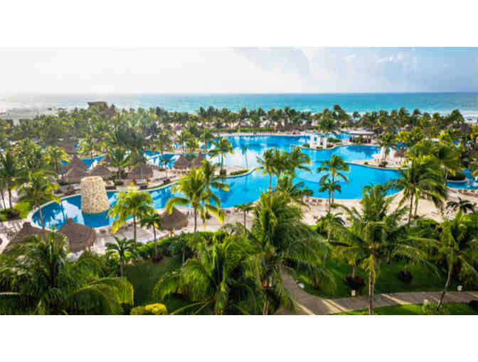 7 Night Stay at 4 Diamond Luxury Mexico Resort Choice of 4 Cities for 2