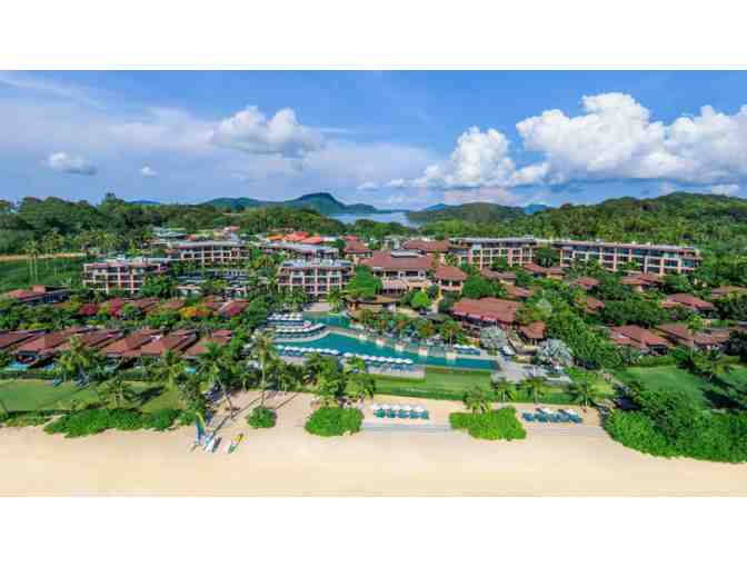 The World Traveler - Travel Package