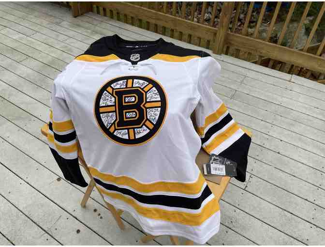 2021-2022 Boston Bruins Team Autographed Jersey