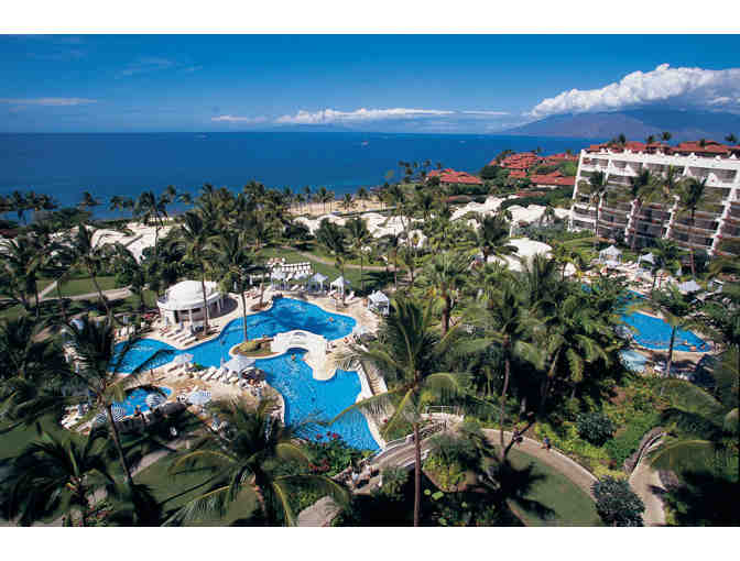 Pacific Vacation Paradise, Maui 7 Days/6 Nights at Fairmont Kea Lani + $500 Gift Card