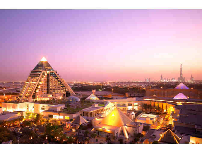 Legendary Luxury Around the World>5 Days@Fairmont Hotel/Resort+B'fast+$300 Hotel Gift Card - Photo 1