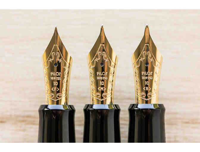 Black Pilot Ishime Fountain Pen & Marko Mavrovich Lithograph