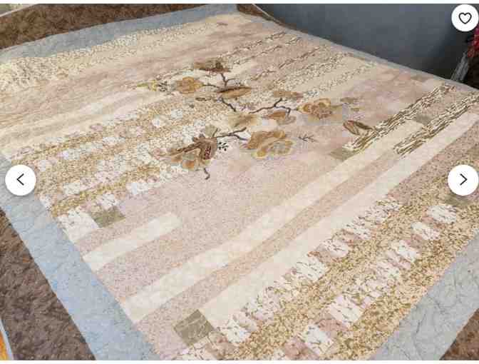 Flowers in the Middle - a Handcrafted HUGE Quilt for Bed or Couch